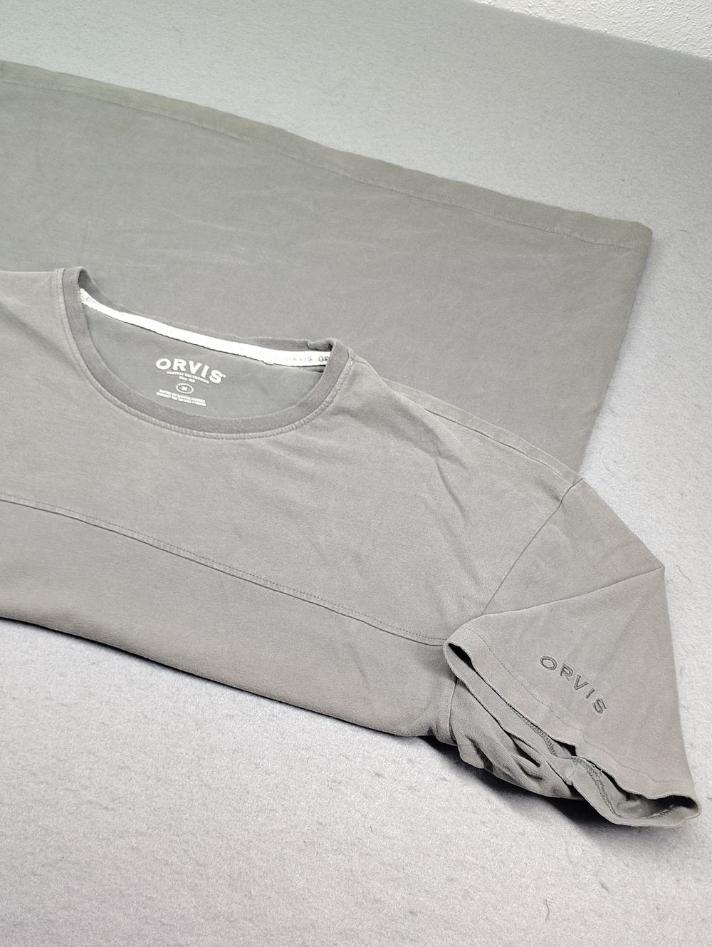 Orvis Short Sleeve Crew T-Shirt in Light Taupe Size M 100% Cotton